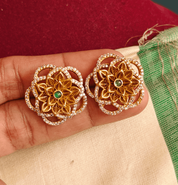 Flower stone earring