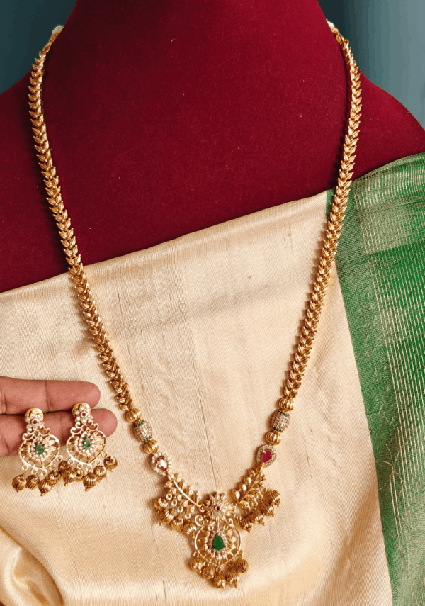 chandbali double leaf haram set