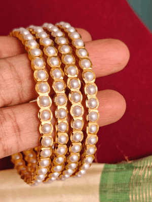 Round pearl bangles (Set of 4)