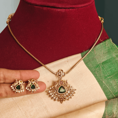 Double peacock chain set (green)
