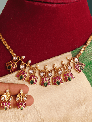 Lotus stone necklace (multi colour)