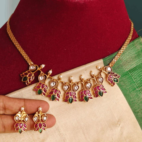 Lotus stone necklace (multi colour)
