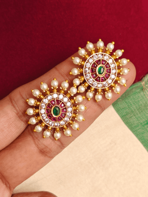 Chakra stud (ruby)
