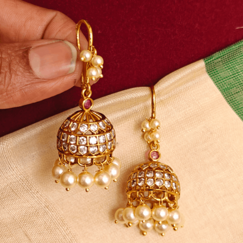 Taj mahal hook jumkha (Ruby white)