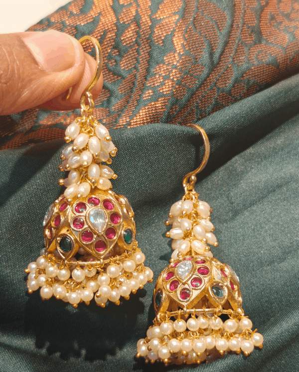 Yazhi hook jumkha