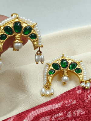Emerald half moon bugadi