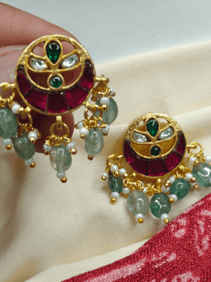 Three leaf bugadi with green beads