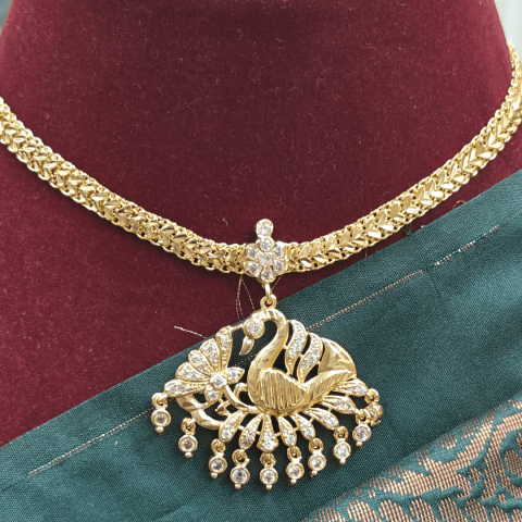 Hamsa padakam (white)