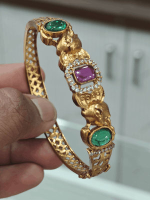 Double elephant ruby emerald kada