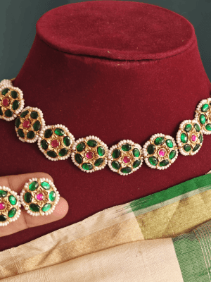 Floral jadau poo emerald necklace