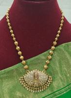 Lotus padhakkam chain