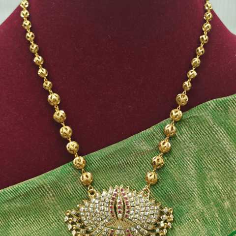 Lotus padhakkam chain