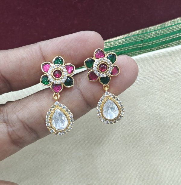Floral jadau earrings (Ruby green)