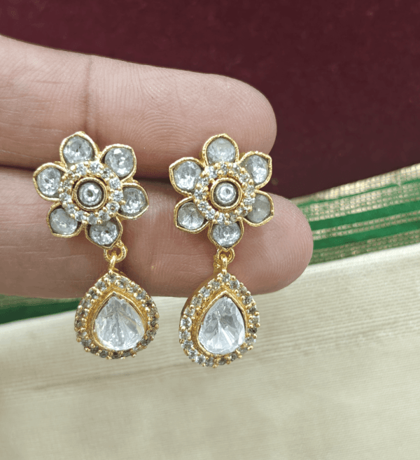 Floral jadau earrings (white)