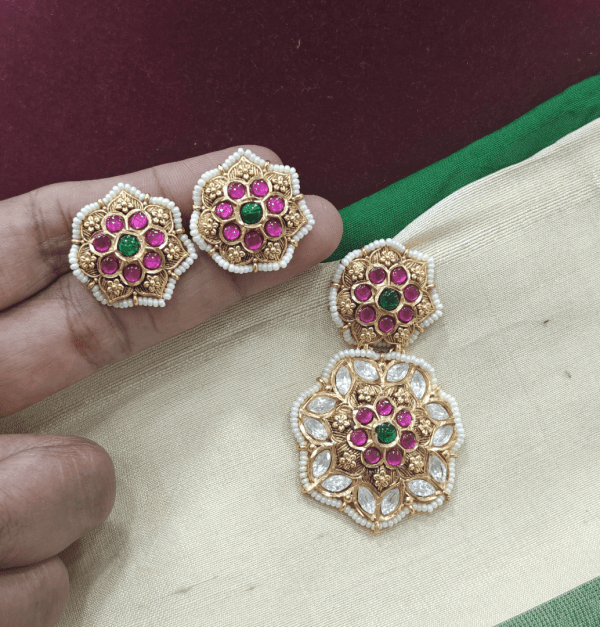 Floral jadau pendant set
