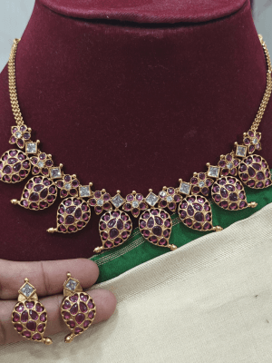 Maanga kemp necklace (Red white)