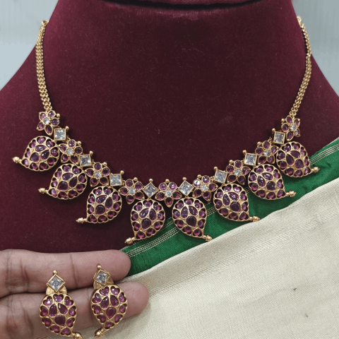 Maanga kemp necklace (Red white)