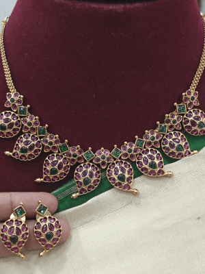 Maanga kemp necklace (Red green)