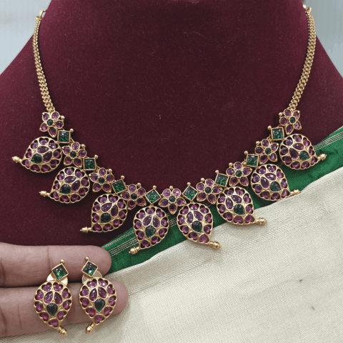 Maanga kemp necklace (Red green)