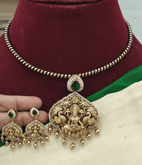 Antique lakshmi black kanti set