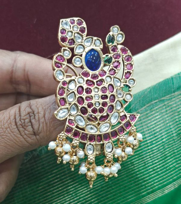 Srinathji kundan brooch