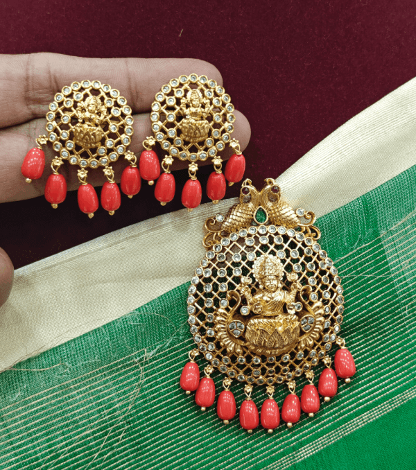 Thamarai lakshmi peacock pendant set (Coral)