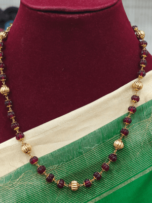 Ruby pumpkin beads antique mala