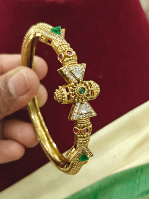 Royal kada