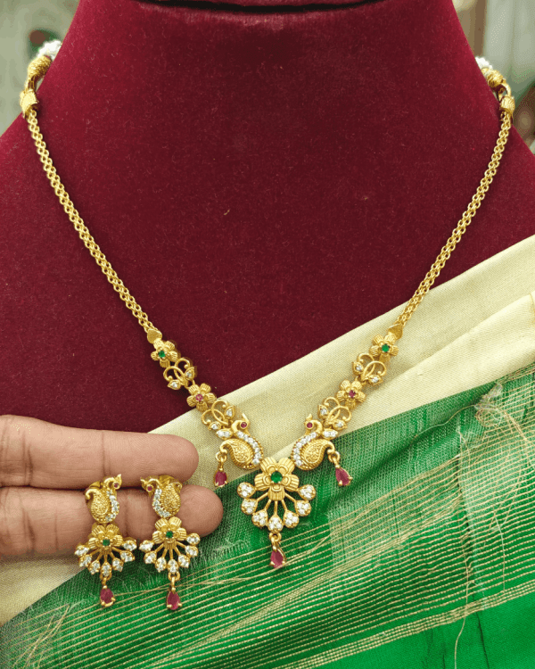 Peacock mango chic necklace