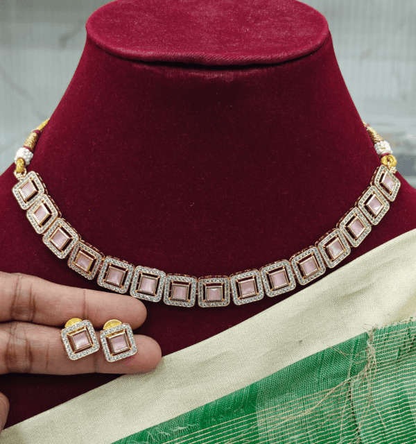 Antara rose gold necklace (Pink)