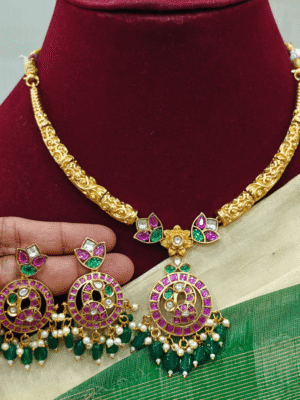 Peacock ruby kemp hasli