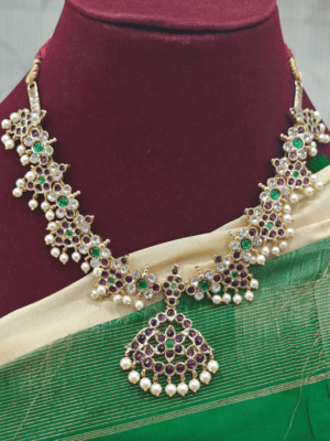 Poo kal kemp attigai