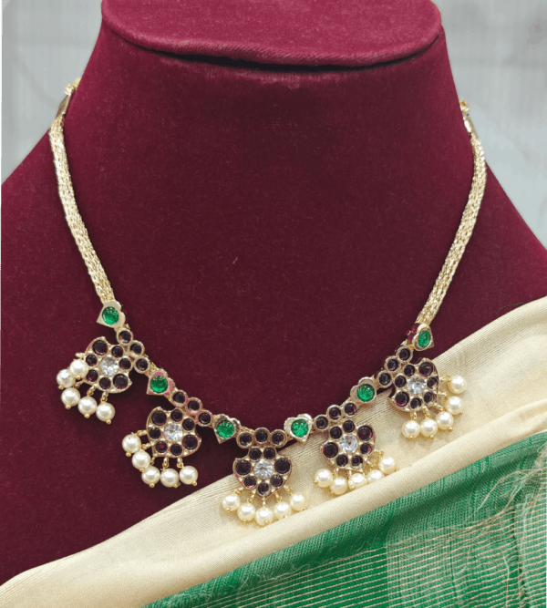 5 Betel leaf necklace