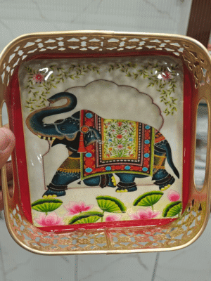 Elephant square 6 inch tray