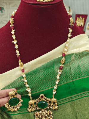 Elephant neelvattam emerald set