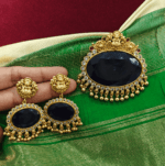 Lakshmi neelvattam pendant set (Blue)