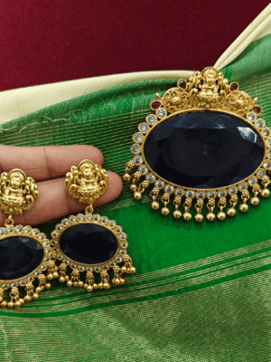 Lakshmi neelvattam pendant set (Blue)