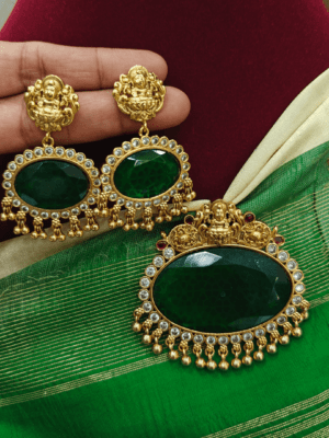 Lakshmi neelvattam pendant set (Green)