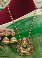Ganesha grandeur emerald set with jhumkha