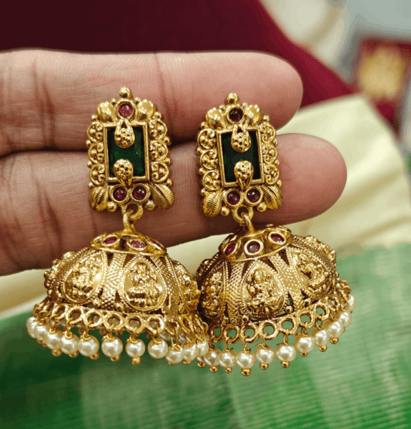 Ashtalakshmi jhumkha (Emerald)