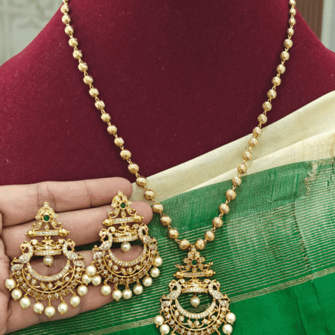Chandbali pendant chain set