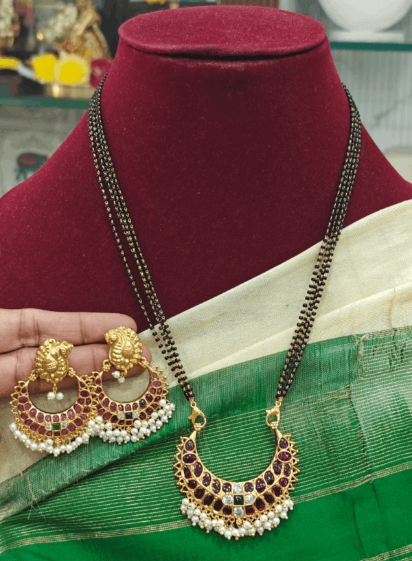 Peacock chandbali set with black beads