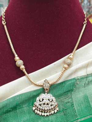 Vellai kal padhakkam attigai