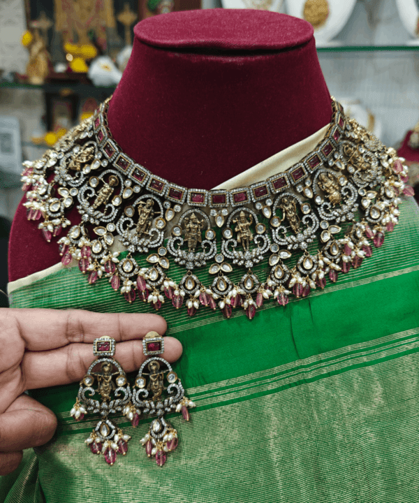 Dasavatharam victorian choker (Onion pink beads)
