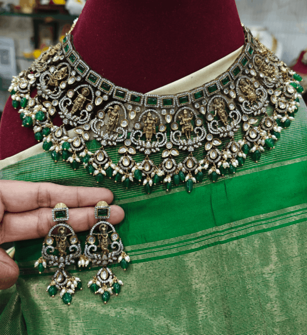 Dasavatharam victorian choker Green (Dark green beads)