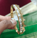 Solitaire white stone hearts kada