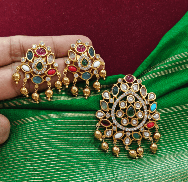 Tilak flower navratna pendant set