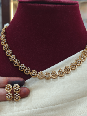 Flower moon AD necklace