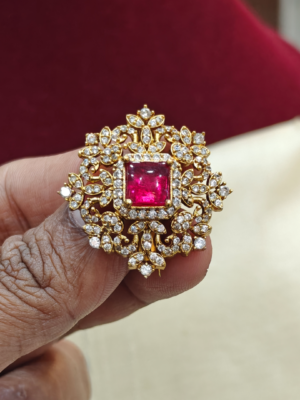 Royal saree pin (Ruby)
