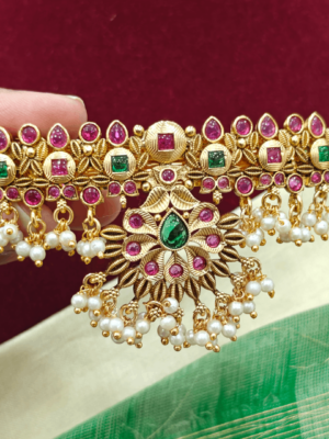 Hair clip leaf design